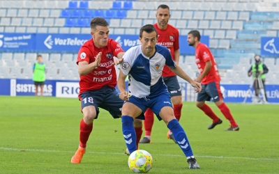 Manu Lanzarote busca una passada al Sabadell-Olot de la primera volta | Nuri Marguí (UEO)